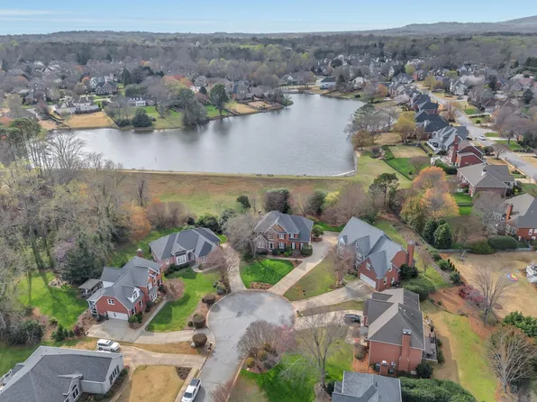 301 Rosebud Ln, Greer, SC 29650