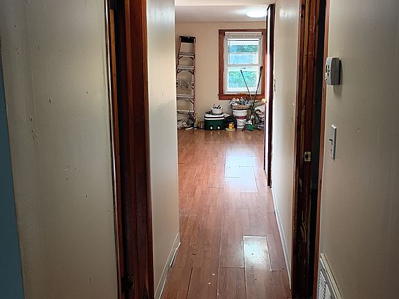 5th image of 84 Spring St Floor 2