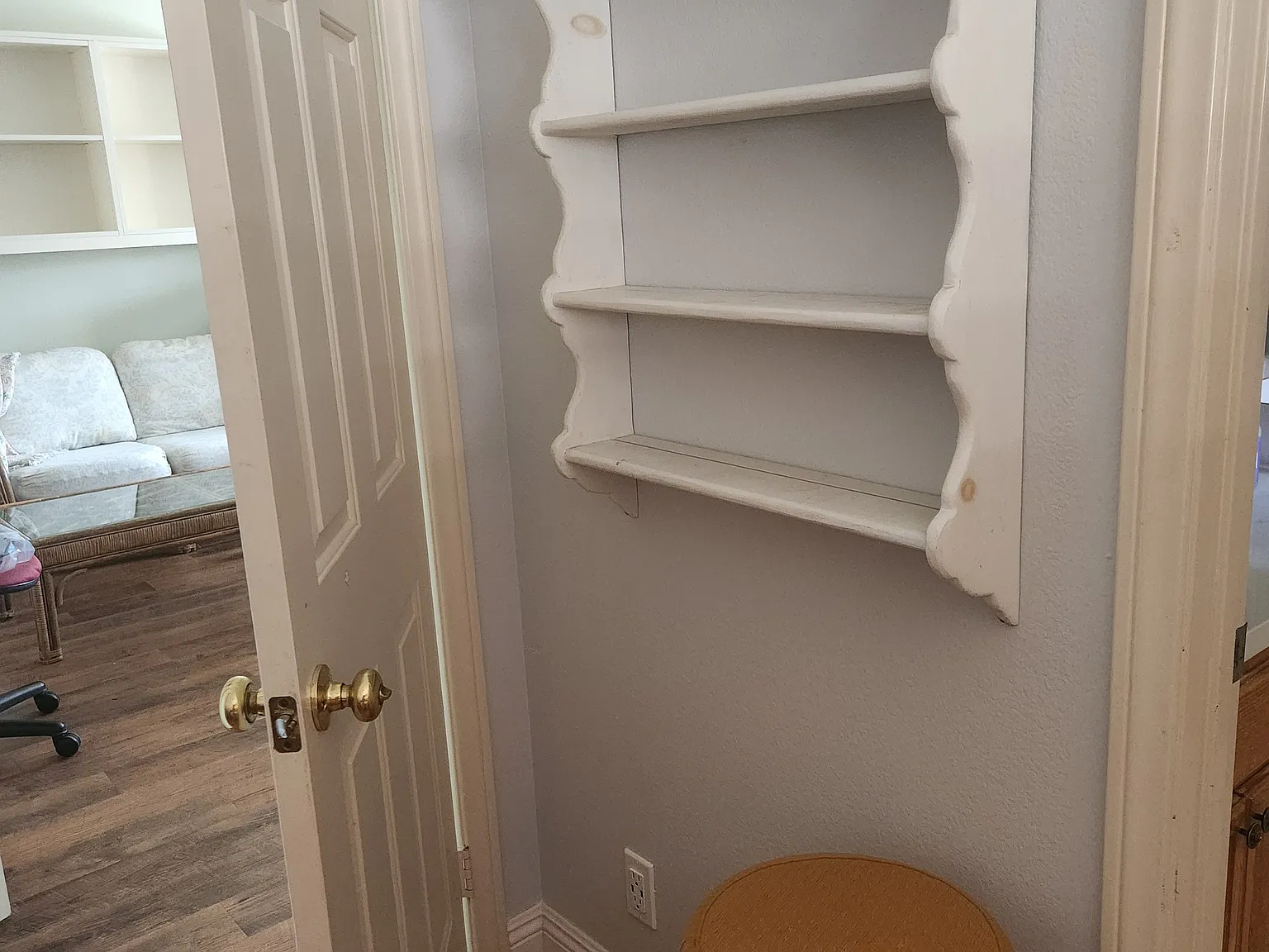 10640 Bruns Dr — Photo 2