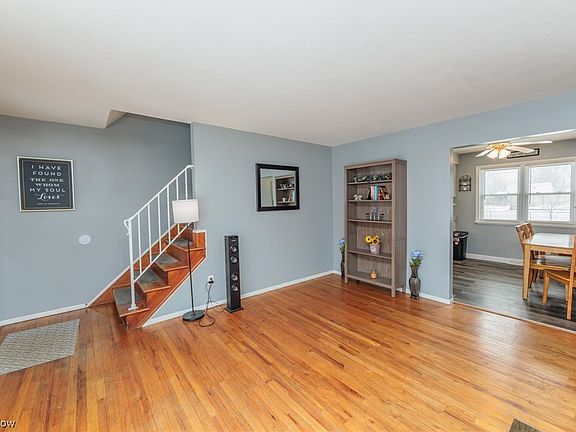 5th image of 725 Thornwood Blvd