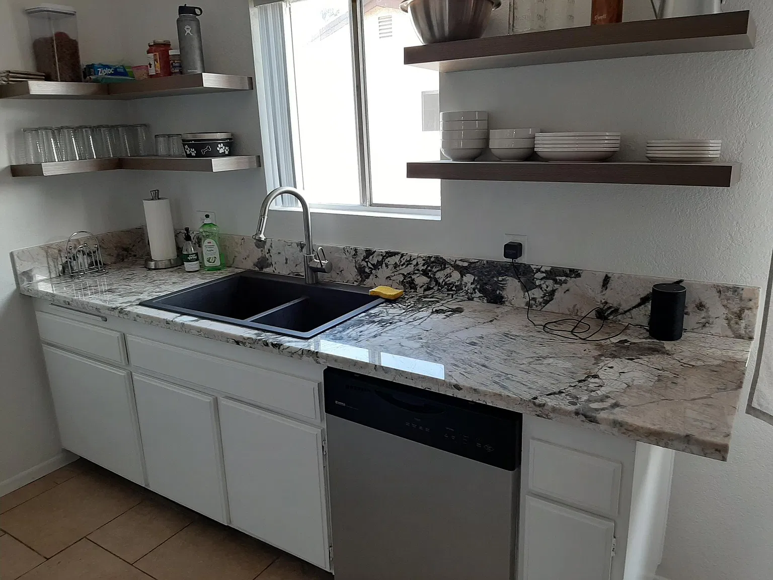 2 bed, 800 sqft, $2,675 — Photo 3