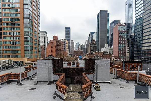 Rented by Bond New York | media 12