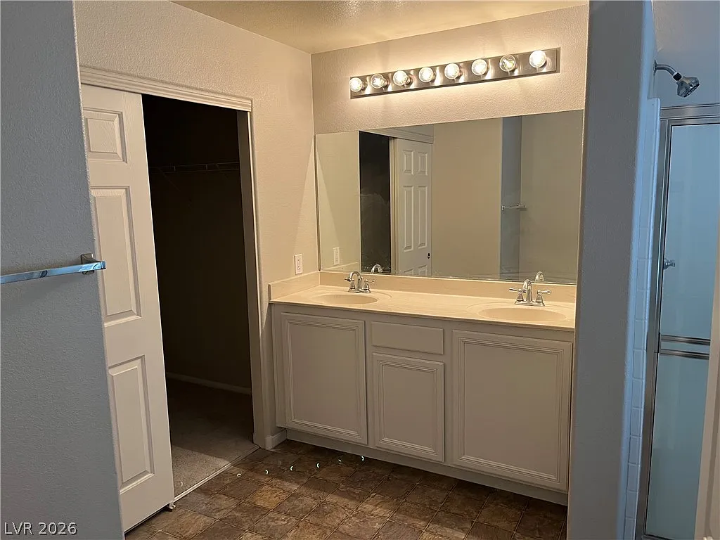 3 bed, 2.5 bath, 1405 sqft, $1,800 — Photo 4