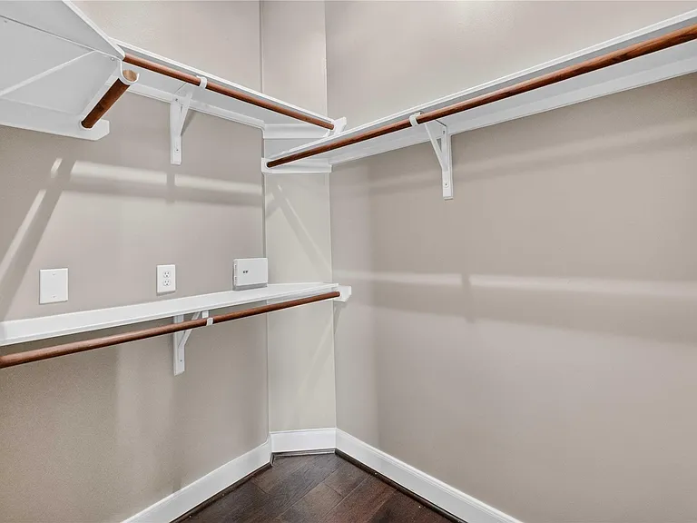 1010 Rosine St #35 — Photo 22