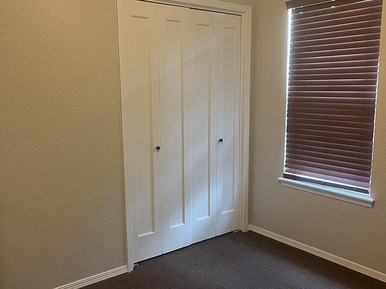 305 Belmont Dr — Photo 22