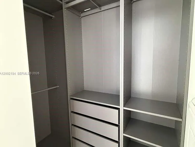 77 SE 5th St #1011 — Photo 9