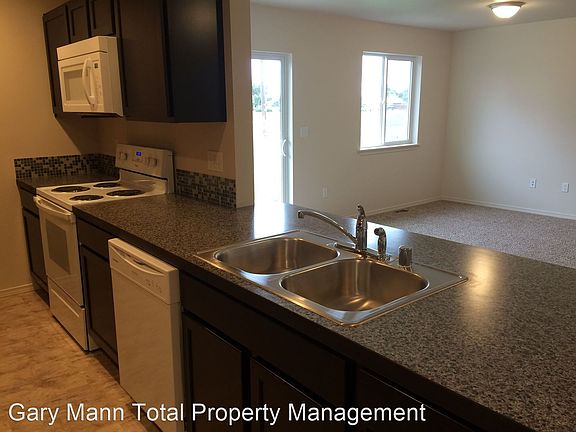 3rd image of 1603 W Fern Dr #A