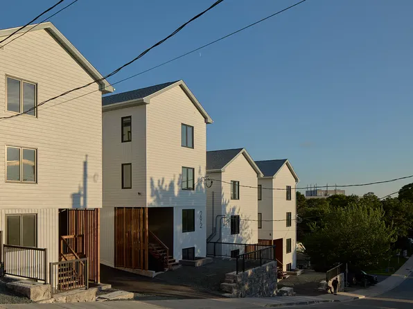 292 Renfrew St, Halifax, NS B2Y 2M5