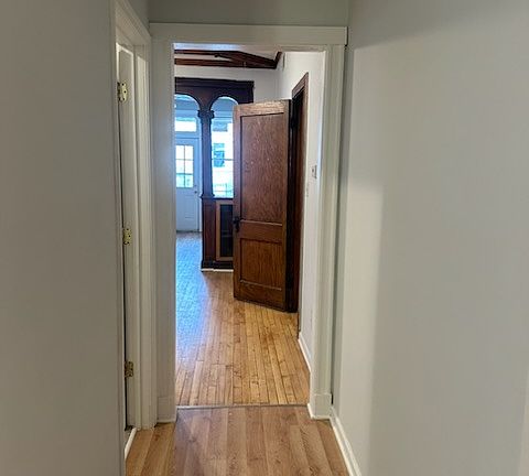 4th image of 1424 N Maplewood Ave #1F