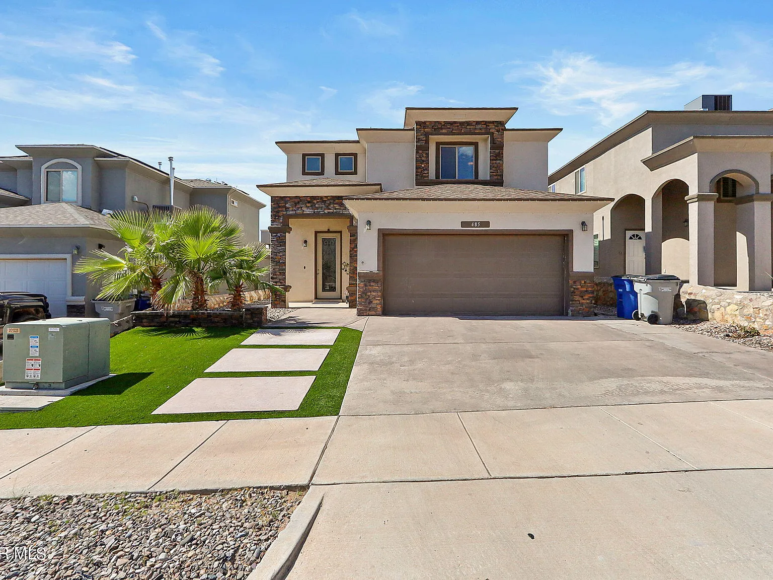 4 bed, 2.5 bath, 2290 sqft, $2,850 — Photo 2