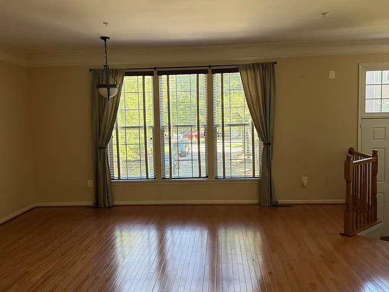 737 Parev Way #1 — Photo 4