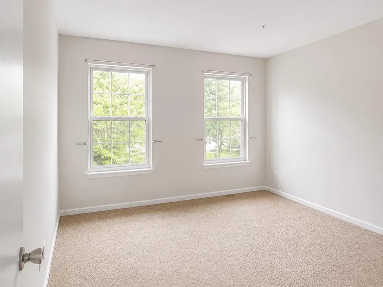 1407 Wharton Rd — Photo 6