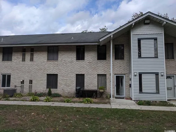 3 and 4 Juniper Court #3-4, Coram, NY 11727