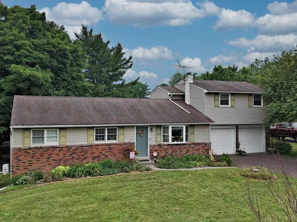238 W Schwenkmill Rd, Perkasie, PA 18944