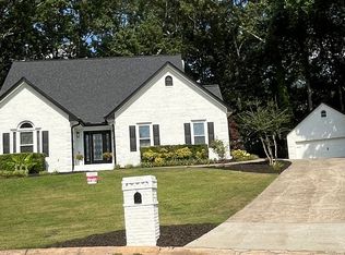 170 Falcon Creek Dr, Suwanee, GA 30024