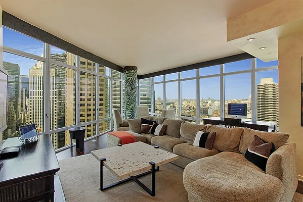 Sold by Corcoran | media 14