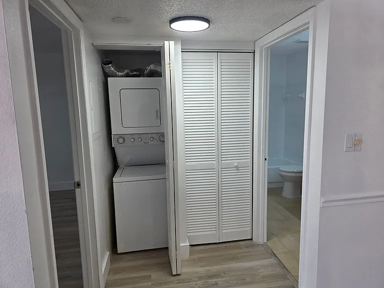 220 Lake Parsons Grn #105 — Photo 5