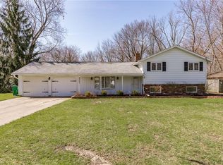 8350 Edgewood Rd, Mentor, OH 44060