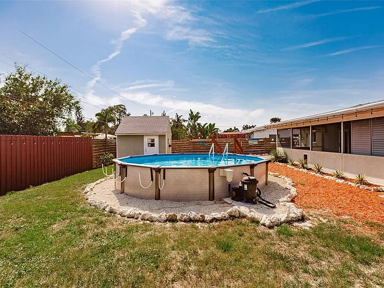 1720 Colleen St — Photo 46