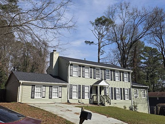 3rd image of 661 Bantry Ln