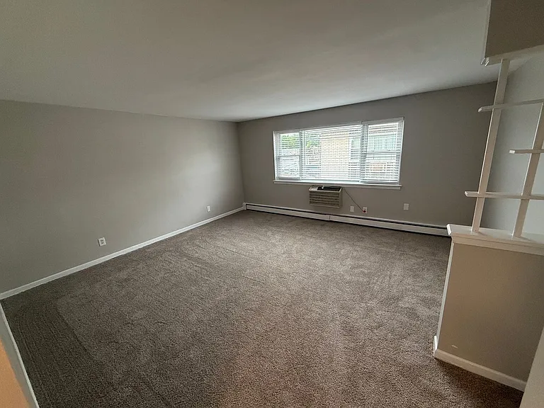 1809 S 14th Ave — Photo 9