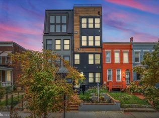 256 15th St SE #6, Washington, DC 20003