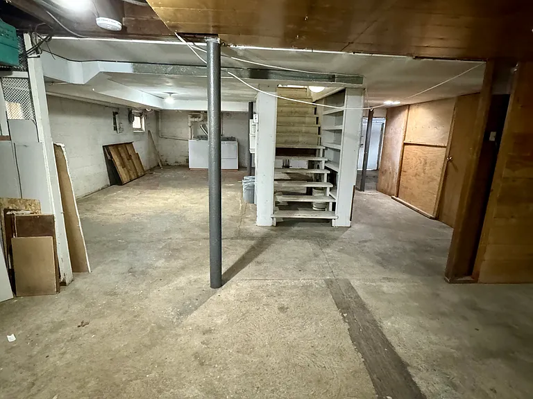 8 Plymouth St — Photo 20