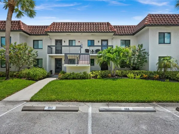 4251 27th CT SW #104, NAPLES, FL 34116