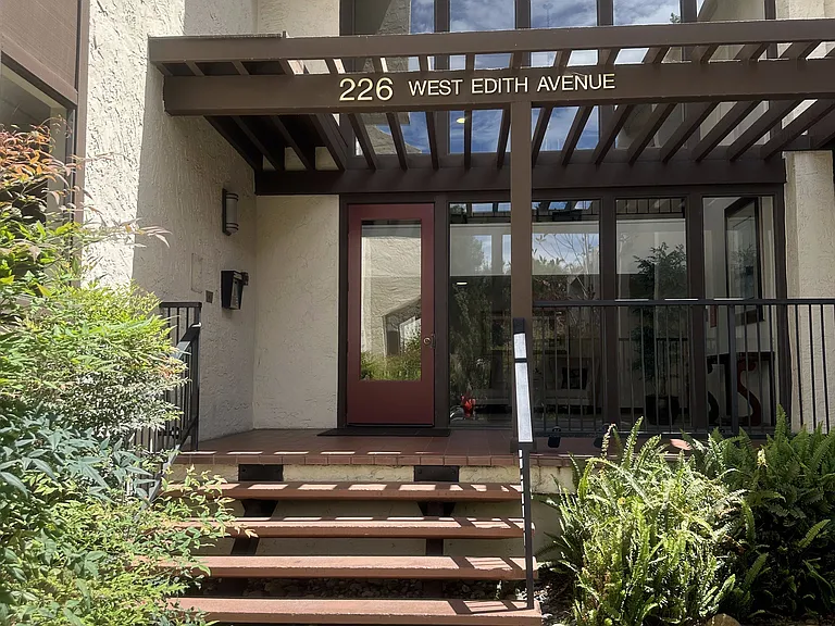 226 W Edith Ave #13 — Photo 4