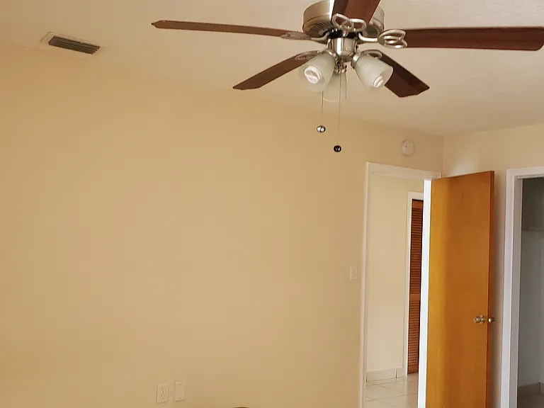 W 43rd Pl — Photo 28