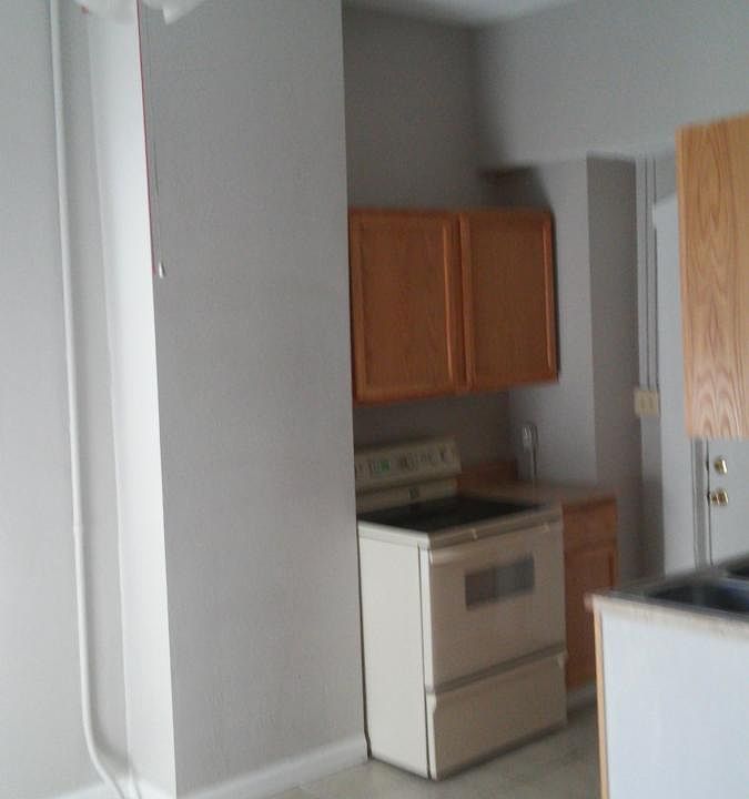High ceilings and ceramic tile.