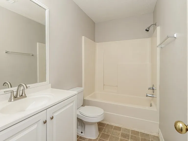 3035 Cinnamon Glen Dr — Photo 16