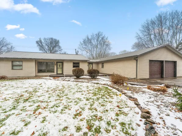 216 E Broadway St, Brook, IN 47922