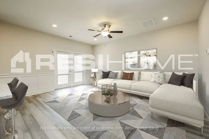 203 Aurora Ln — Photo 5
