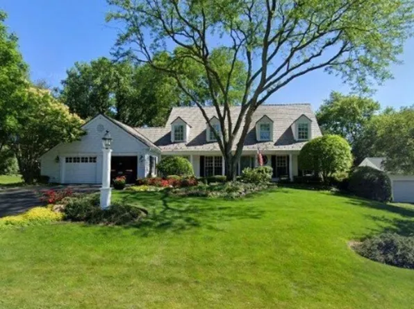 485 W Hillside Ave, Barrington, IL 60010