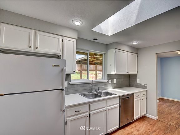 4th image of 3917 Northridge Place SE