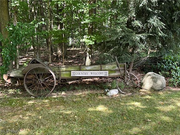 4th image of 636 Township Road 2104