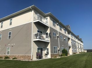 4960 47th St S, Fargo, ND 58104