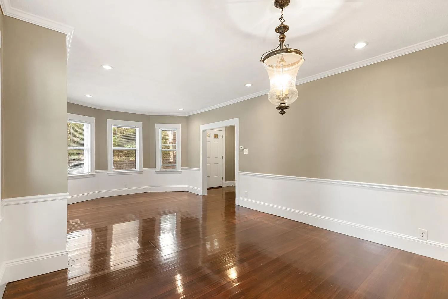 51 Wolcott Rd — Photo 2