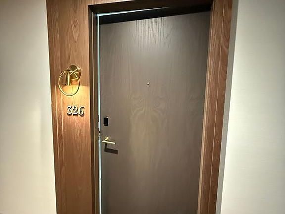 3rd image of 6 Greenbriar Rd #326