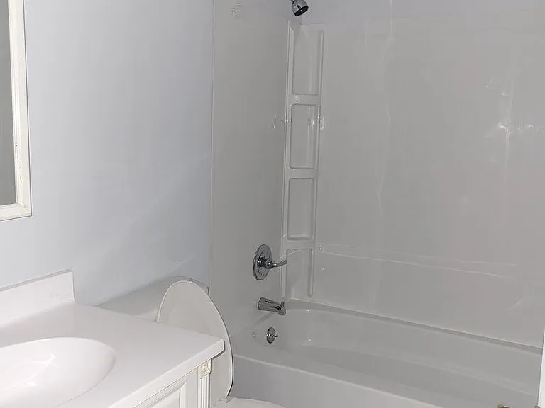 210 Walnut St #6 — Photo 3