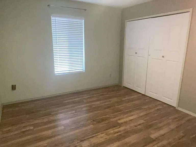 3468 E Hearn Rd — Photo 13