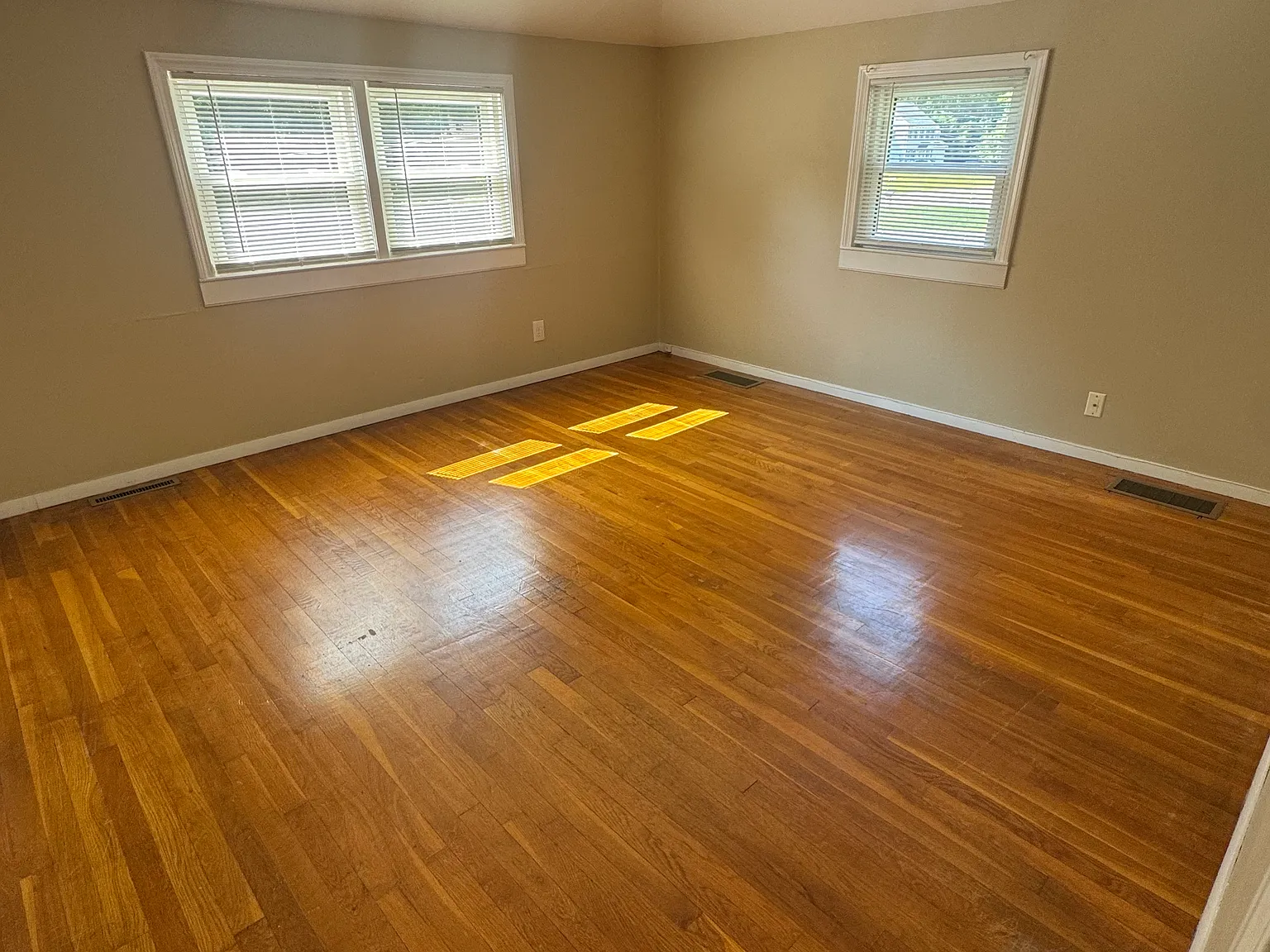 2 bed, $2,000 — Photo 4