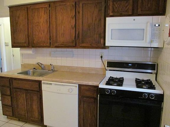 4th image of 1172 Longridge Dr