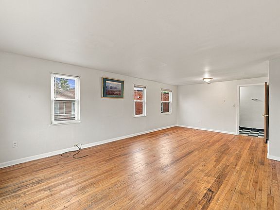 3rd image of 2657 Noble Rd APT 5