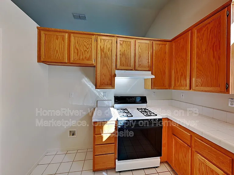 8453 Mockenhaupt Ct — Photo 6