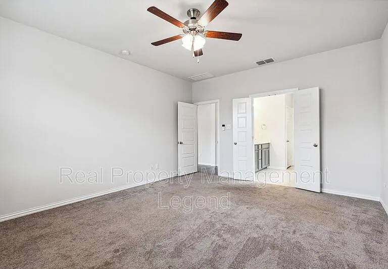 1833 Meadow Trail Ln — Photo 16