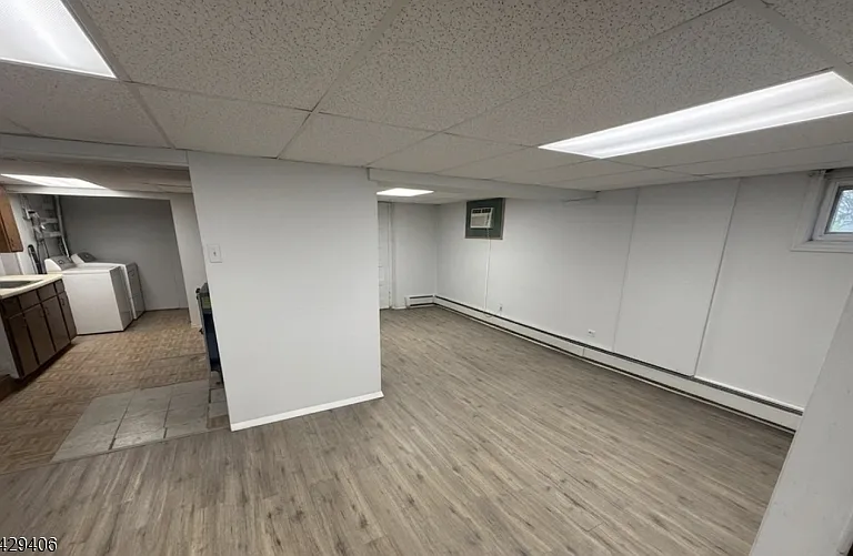 312 Rochelle Ave — Photo 18