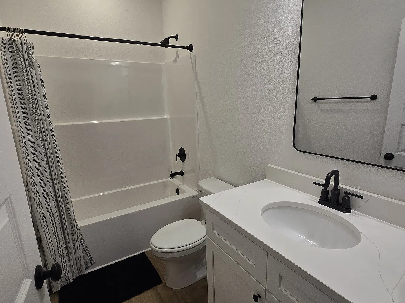 3 bed, 1689 sqft, $1,000 — Photo 3