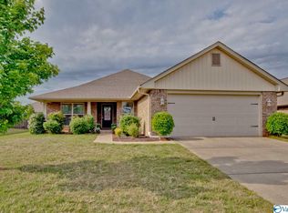 114 Pembridge Ln, Madison, AL 35756